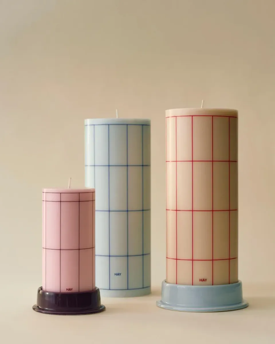 Sale HAY Vela gruesa Column Candle small 15 cm, Light pink-bordeaux grid Multi
