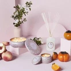 Best Voluspa Vela perfumada Maison Blanc 3-wick Tin 40 horas, Saijo Persimmon Color doradoRosaBlanco