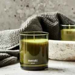 Clearance Meraki Vela perfumada , 35 horas, Oud leaf Verde